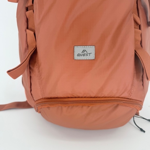 Quest 65L New with Tags Internal Frame Backpack Orange Hiking Camping Gear - Picture 3 of 13